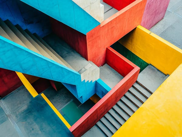 Enhancing Spatial Memory: The Impact of Color and Geometry in Architectural Design